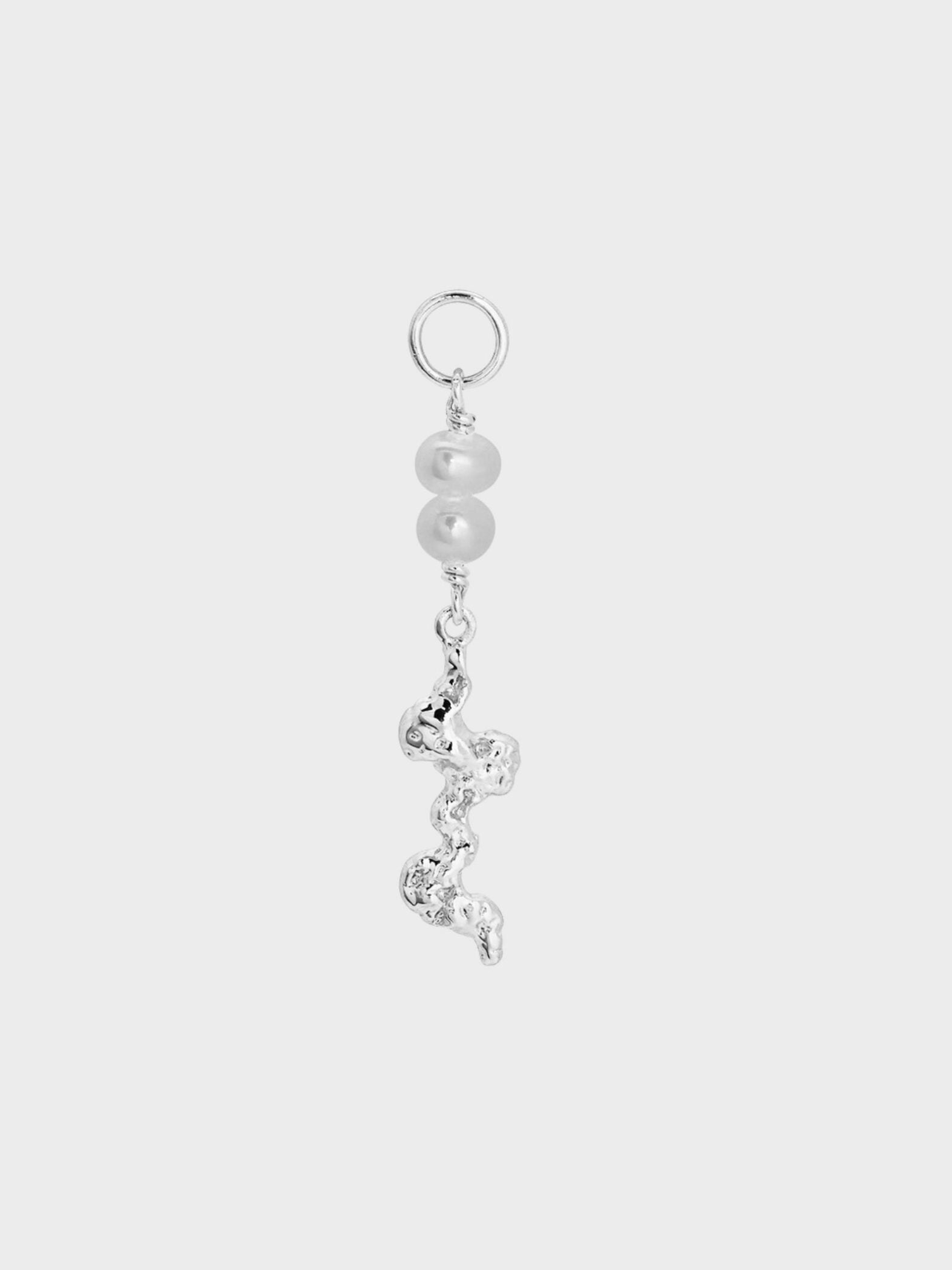 Manta Pearl Charm