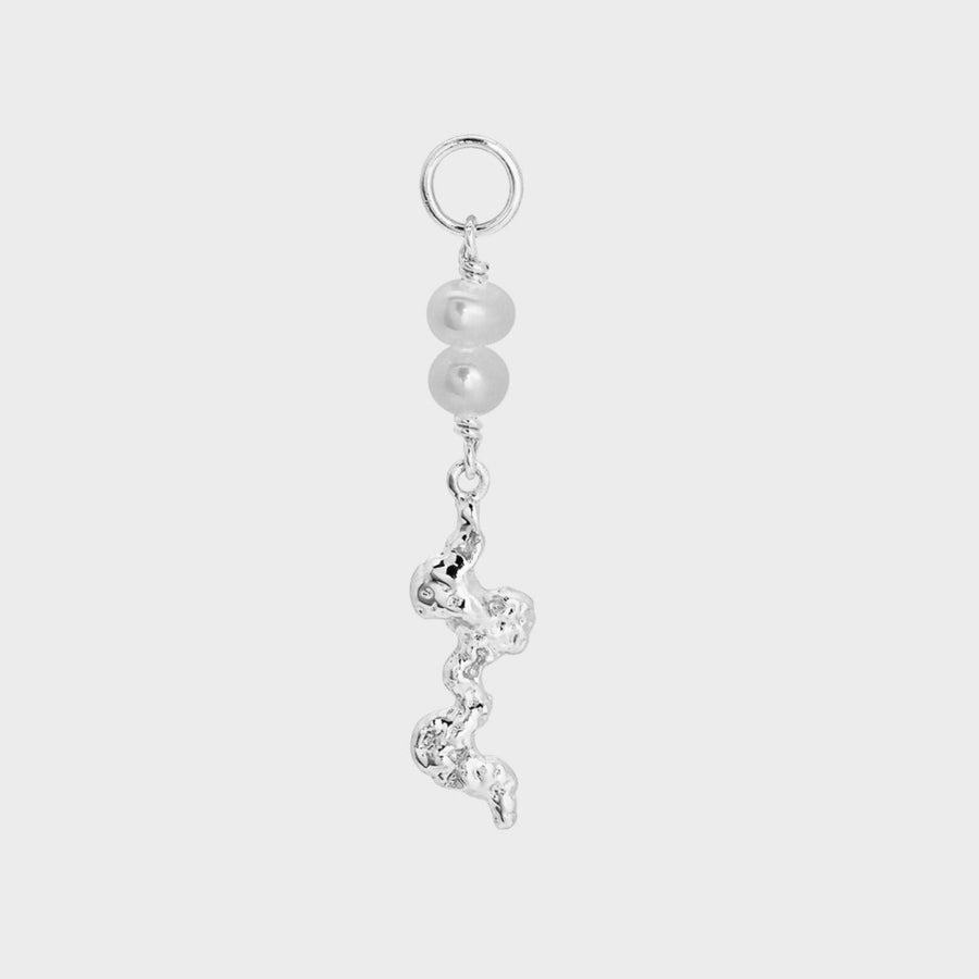 Manta Pearl Charm