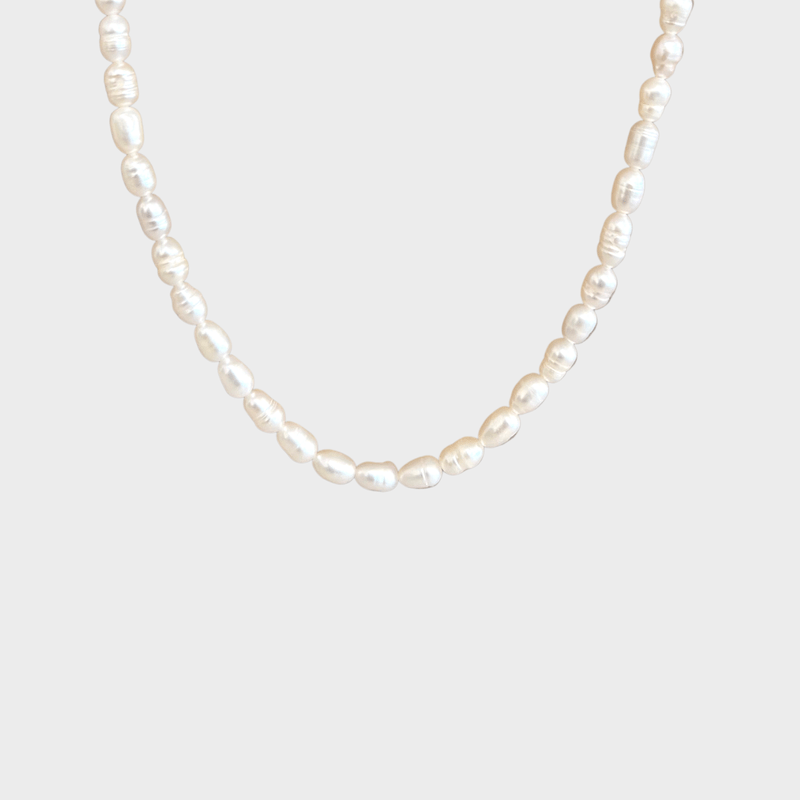 Small Pearl Choker