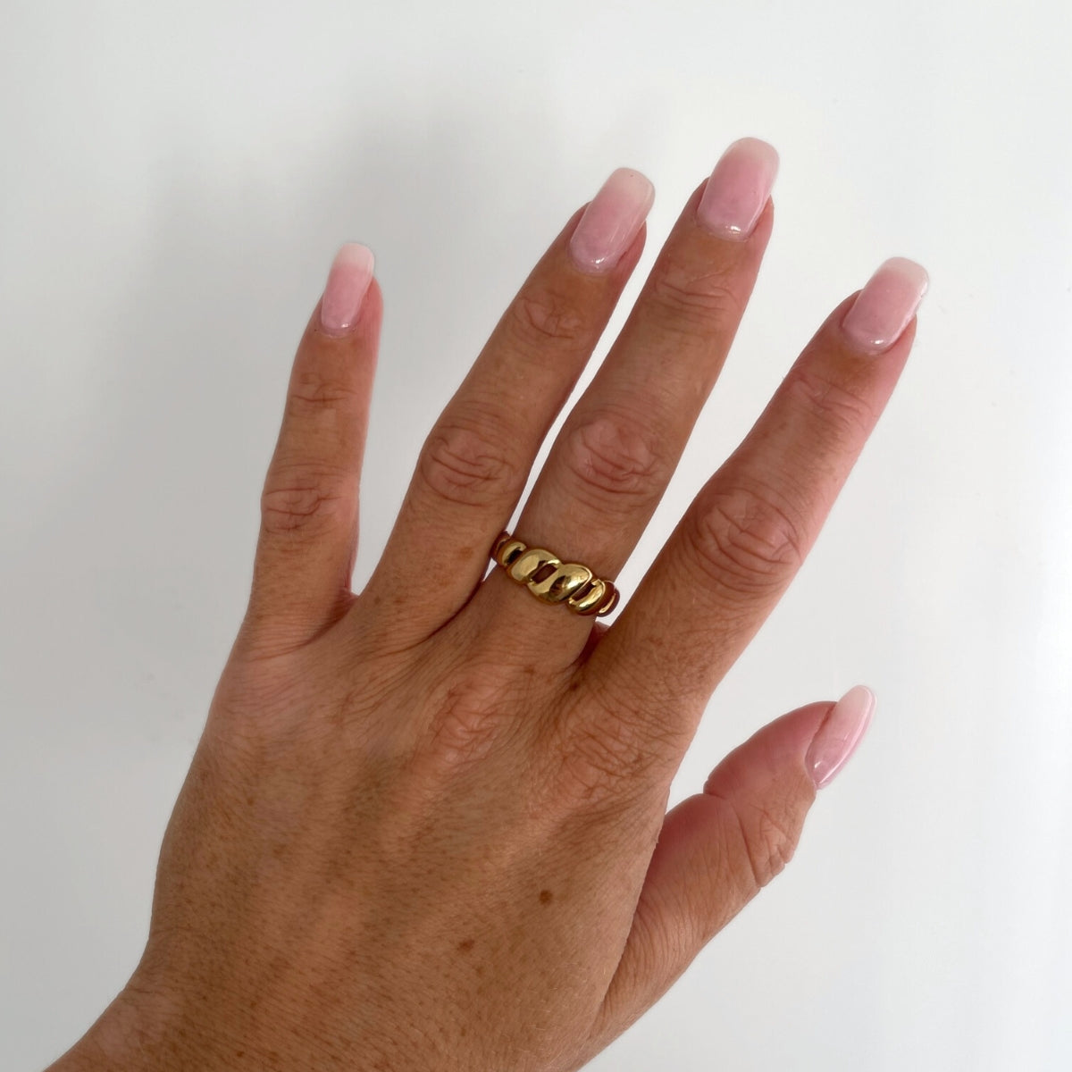 Modern Ring